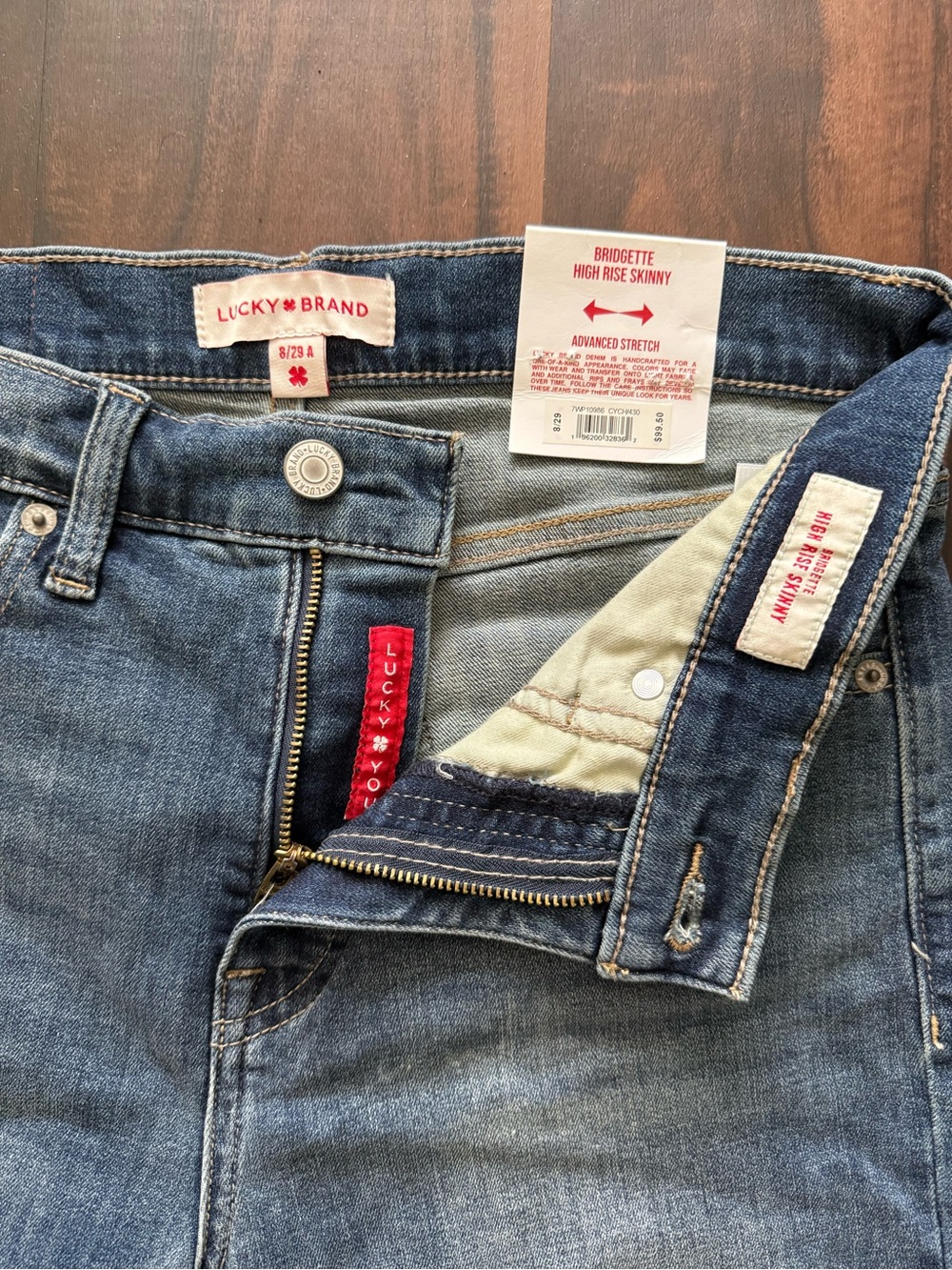 Lucky Brand Women's Blue Distressed Hem Jeans NWT!